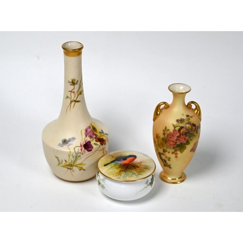 71 - A Royal Worcester small pot and cover, painted with a bullfinch, 1901 (cover mark incomplete), 6.5 c... 