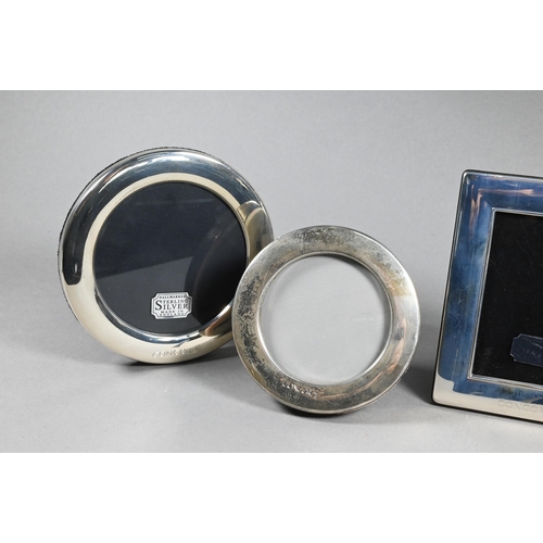 1067 - BA Concorde gifts - three boxed silver small photograph frames and an unboxed example (4)