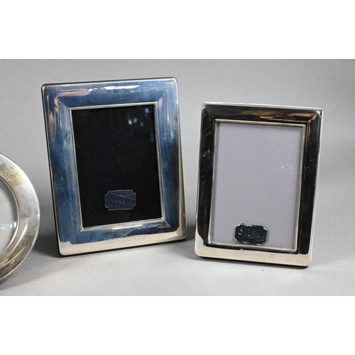 1067 - BA Concorde gifts - three boxed silver small photograph frames and an unboxed example (4)