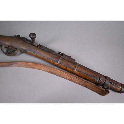 1114 - A French Chatellerault M.80 1866-74 11mm bolt-action carbine rifle with 79cm barrel, walnut halfstoc... 