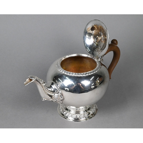 122 - A heavy quality silver matched five-piece tea/coffee service with gadrooned rims and raised foot-rim... 