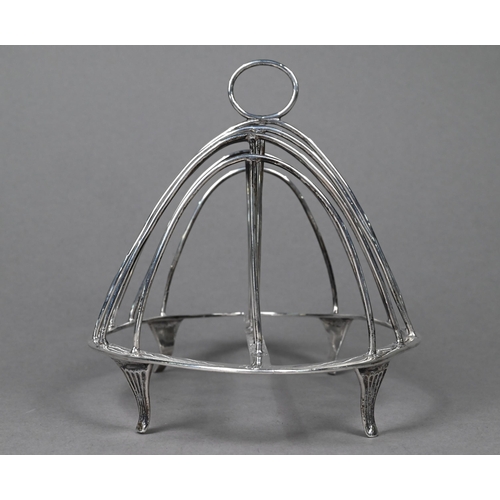 128 - A George III silver toast rack of elliptical form, John Langlands & John Robertson, London (no d... 