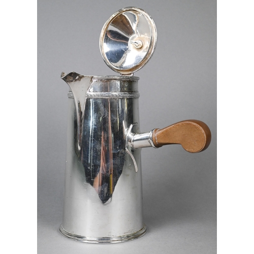 129 - A heavy quality hot milk jug with carved wood side handle, Elkington & Co, Birmingham 1929, 13.2... 