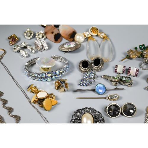 177 - Mixed jewellery items including marcasite, filigree, costume jewellery, clip-on earrings, silver ban... 