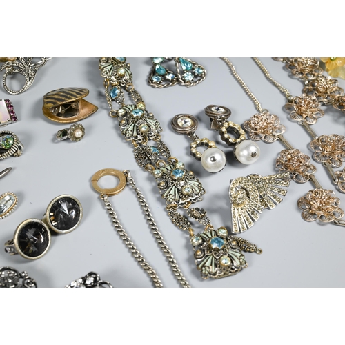 177 - Mixed jewellery items including marcasite, filigree, costume jewellery, clip-on earrings, silver ban... 