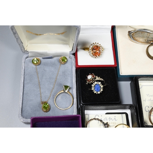 219 - A collection of jewellery items including 9ct rings (some stone set); Giani Jewellery rings; Ola Gor... 