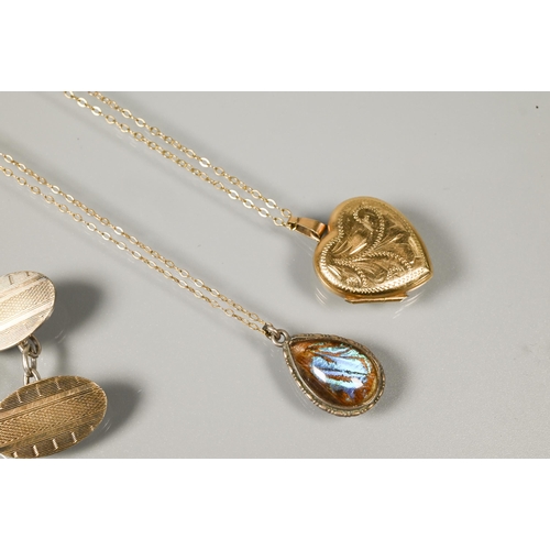 238 - Mixed collection of jewellery items including a 9ct heart-shaped locket, 9ct bar brooch set with ova... 