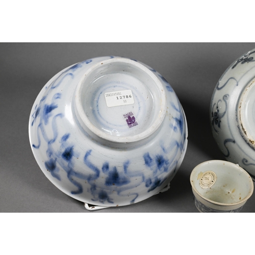 287 - Four pieces of early 19th century Chinese 'Tek Sing' salvaged blue and white ship-wreck porcelain in... 