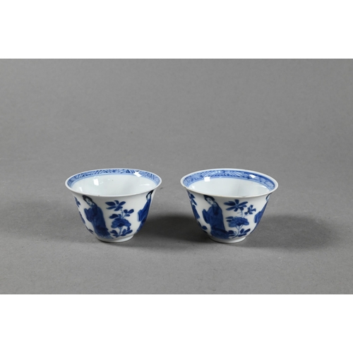 325 - A collection of 18th century Chinese porcelain, Qing dynasty, including four various blue and white ... 