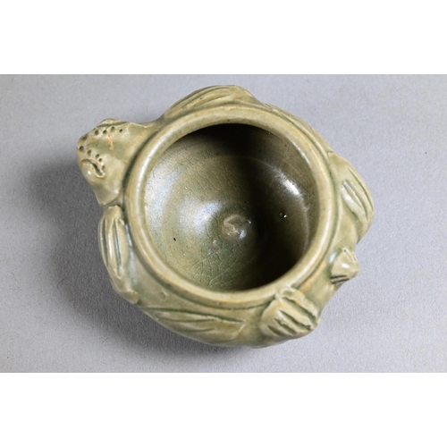 347 - A Chinese Yueyao Western Jin style frog-form water pot with olive green glaze, 8 cm wide