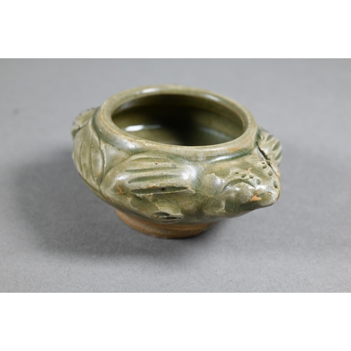 347 - A Chinese Yueyao Western Jin style frog-form water pot with olive green glaze, 8 cm wide