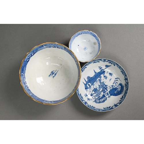 391 - An 18th century English (possibly Lowestoft) porcelain saucer, painted with chinoiserie landscape, 1... 