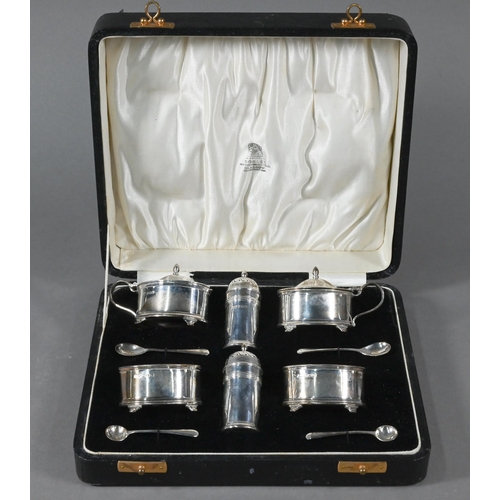 97 - Cased silver six piece condiment set c/w four spoons, William Suckling Ltd, Birmingham 1931/32, 5.9o... 