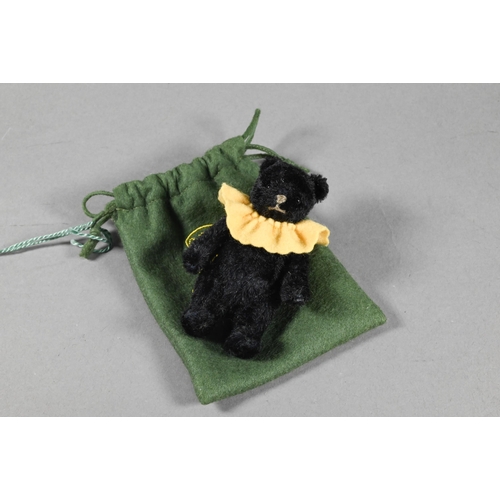 990 - R. John Wright Dolls Inc. black felt 'Bitty Bear' with ruff collar, limited edition 103/350, 10cm, c... 