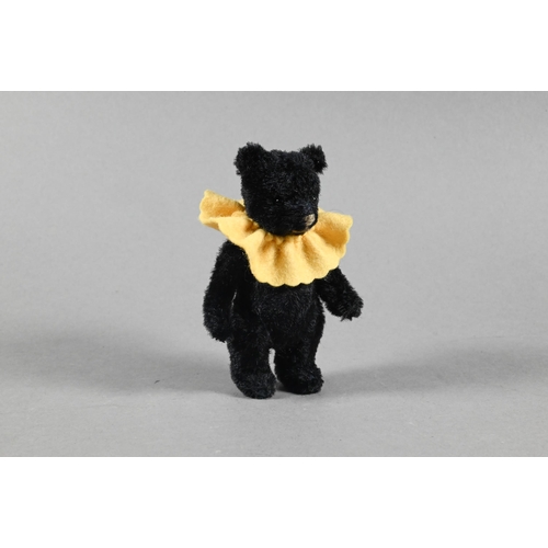 990 - R. John Wright Dolls Inc. black felt 'Bitty Bear' with ruff collar, limited edition 103/350, 10cm, c... 