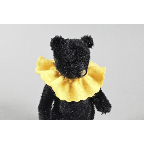 990 - R. John Wright Dolls Inc. black felt 'Bitty Bear' with ruff collar, limited edition 103/350, 10cm, c... 