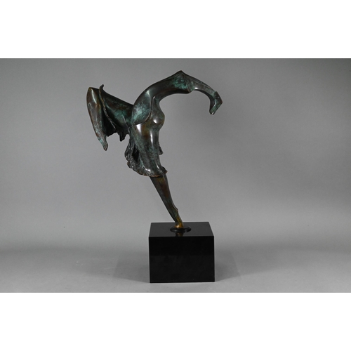 888 - Isaac Kahn large bronze abstract figure, female dancer, signed limited edition 3/4, on stone cube ba... 