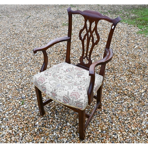 367 - A George III mahogany tilt top tripod table to/w a mahogany carver chair (2)