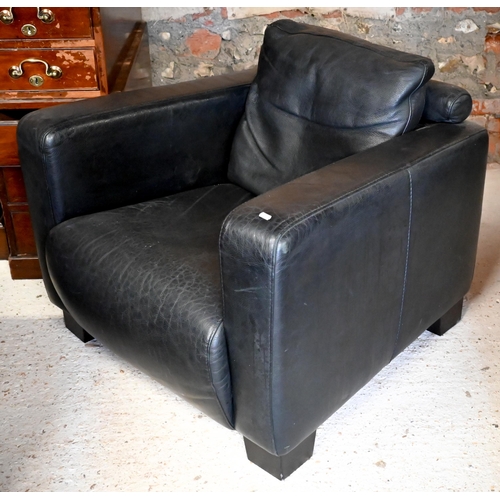 404 - A pair of contemporary black leather easy armchairs (2)