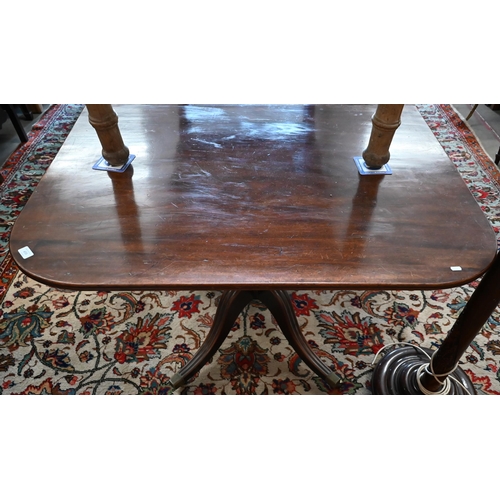 459 - An Edwardian mahogany D-end dining table with single leaf, 230 cm long x 117 cm wide x 71 cm high