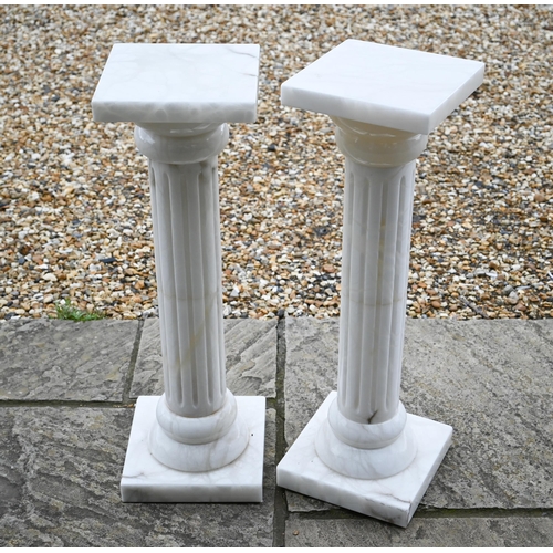 470 - A pair of modern marble plinths