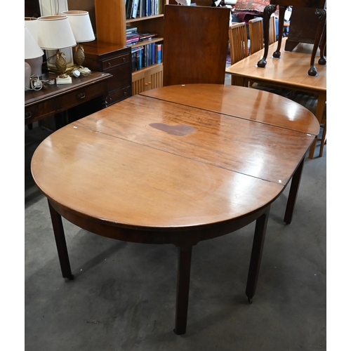 482 - A mahogany D-end dining table with two extra leaves, a/f, 183 cm long x 130 cm wide x 72 cm high