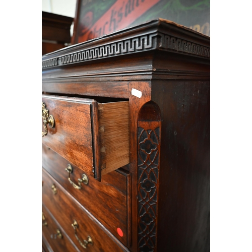 487 - A George III mahogany chest on chest with six long drawers over two short drawers, 102 cm wide x 179... 