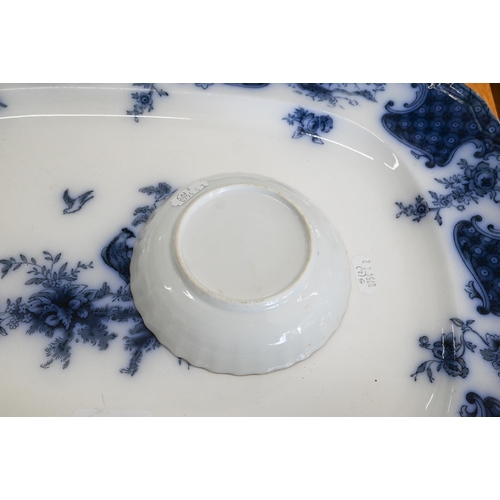 99 - #A 19th century Chinese blue and white saucer, painted with typical landscape, 12.5 cm to/w a Victor... 