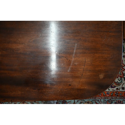 459 - An Edwardian mahogany D-end dining table with single leaf, 230 cm long x 117 cm wide x 71 cm high