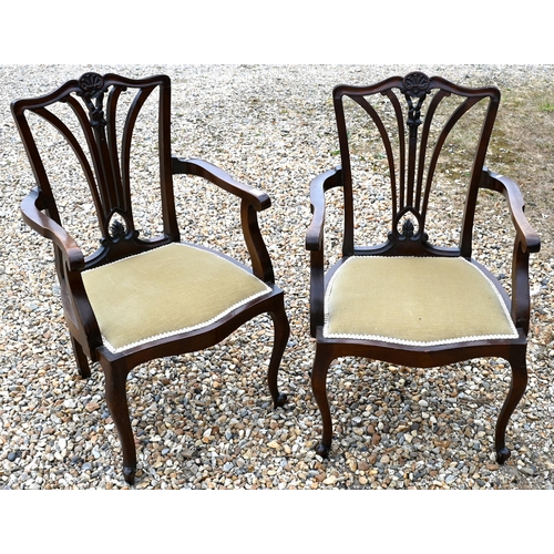 498 - Pair of Regency style red walnut carver chairs (2)