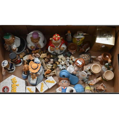 11 - A quantity of Wade ornaments including Disney and other Whimsies (some boxed) etc (box)