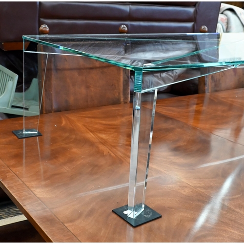 254 - Roche Bobois retailed (by repute) rectangular glass coffee table, 70 cm wide x 139 cm x 36 cm high