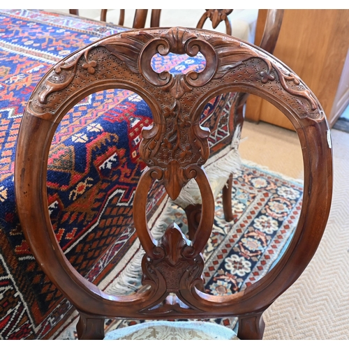 264 - Set of six Victorian carved mahogany balloon back dining chairs with gold damask upholstery (6)