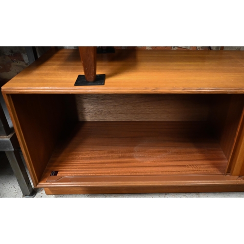 445 - A G-Plan teak corner cabinet/shelves, 200 x 73 cm w