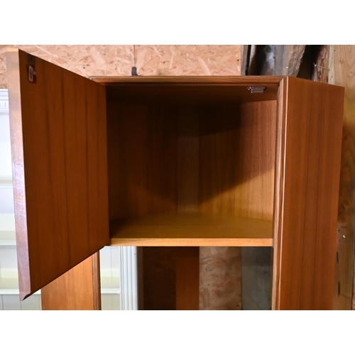 445 - A G-Plan teak corner cabinet/shelves, 200 x 73 cm w