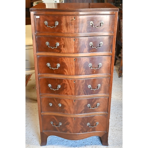 470 - A reproduction Georgian style serpentine chest of six drawers on shaped bracket feet, 61 x 45 x 120 ... 