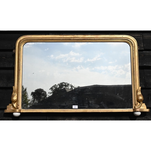 527 - An antique over mantel mirror in moulded gilt wood frame, 104 cm w x 63 cm h 