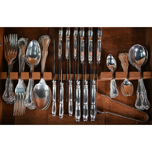 10 - Canteen containing a set of Mappin & Webb electroplated flatware and cutlery, to/w an A1 ep twin... 