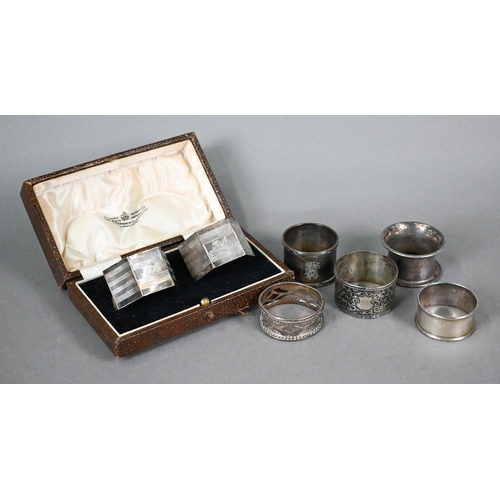 103 - Cased pair of hexagonal napkin rings, The Alexander Clark Co. Ltd., Birmingham 1936, to/w four other... 