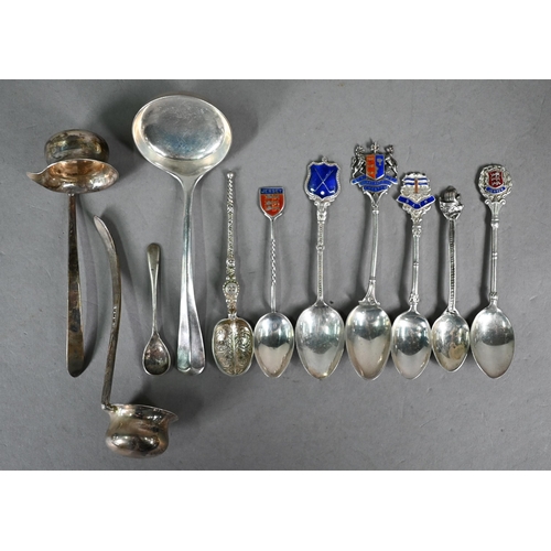 105 - Cased pair of silver toddy ladles, Cooper Brothers & Sons, Sheffield 1928, to/w a Hanoverian pat... 