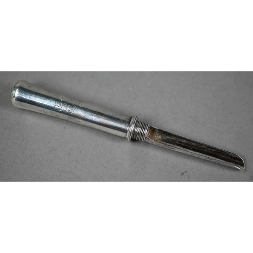 110 - George III silver apple-corer with threaded blade contained in the cylindrical handle, Peter & A... 