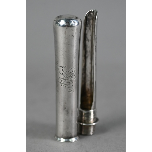 110 - George III silver apple-corer with threaded blade contained in the cylindrical handle, Peter & A... 