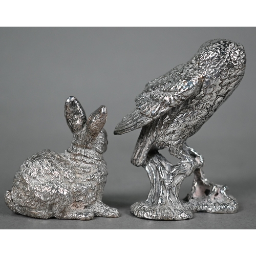 119 - Well-modelled small silver rabbit, London import 1993 ('filled'), 4.5cm high, to/w a cast metal ... 