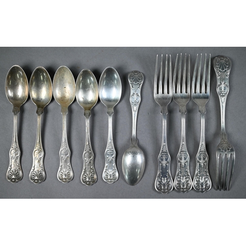 125 - Part set of US Sterling Queens pattern flatware, comprising six each tablespoons, table forks and te... 