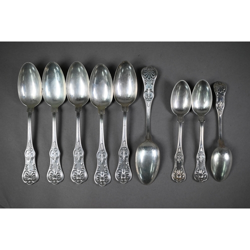 125 - Part set of US Sterling Queens pattern flatware, comprising six each tablespoons, table forks and te... 