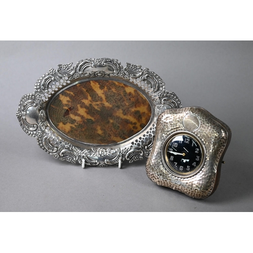 142 - Victorian silver and tortoiseshell oval pin-tray with pierced and embossed rim, J. Batson & Son,... 