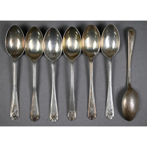 183 - Thirteen silver golf trophy teaspoons - various dates, 5.4oz (contained in a six-spoon case)