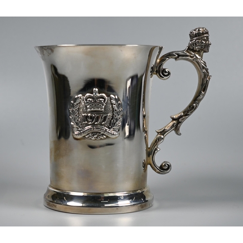 194 - Heavy quality silver 1977 Silver jubilee commemorative mug, Birmingham Mint, Sheffield 1977, 9.7oz, ... 