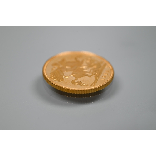 234 - A 1982 gold half sovereign, in fitted presentation case