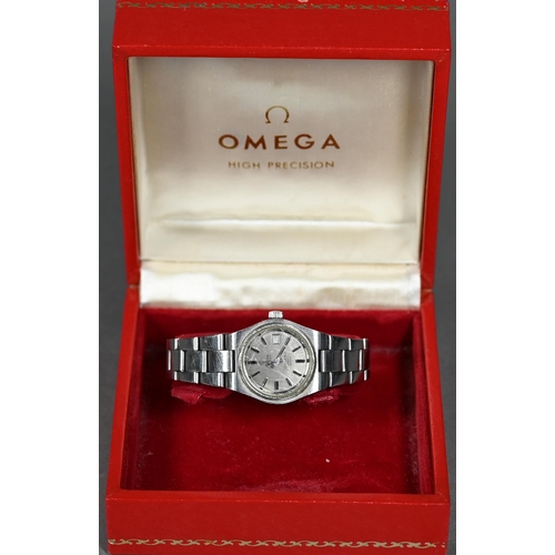 396 - A boxed Omega Seamaster Cosmic 2000 wristwatch with automatic movement and 19mm silvered dial, on br... 